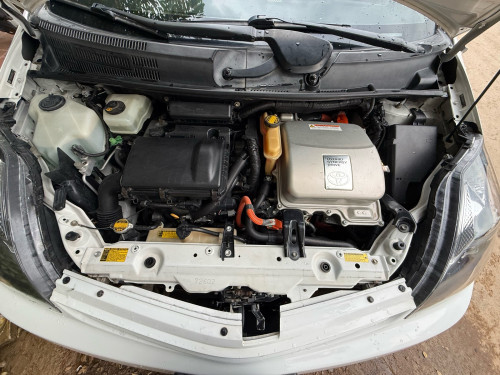 ឡានលក់ Toyota Pruis 05Full ប្រភេទឡានស្អាតថ្មីដាច់សុីនចិត្តមួយជុំ អាគុយតែមបី ABSទេីបដូរហេីយ🎁