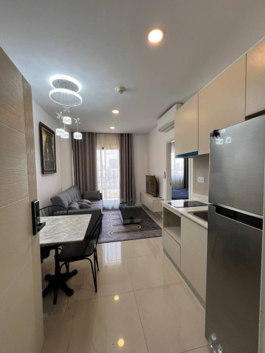 1BR at Park Land for rent