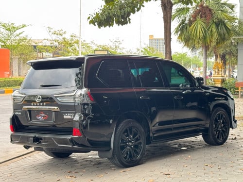2020 LX570 Black Edition S 黒 KURO