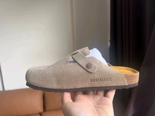 Birkenstock（德国勃肯）