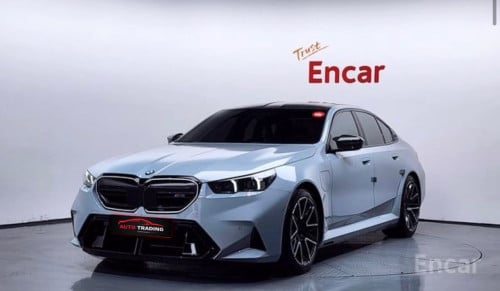 BMW G90 M5 Hybrid Sedan 2025