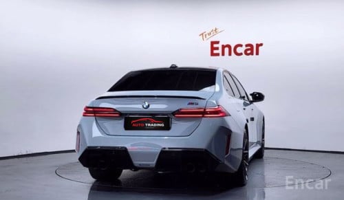 BMW G90 M5 Hybrid Sedan 2025