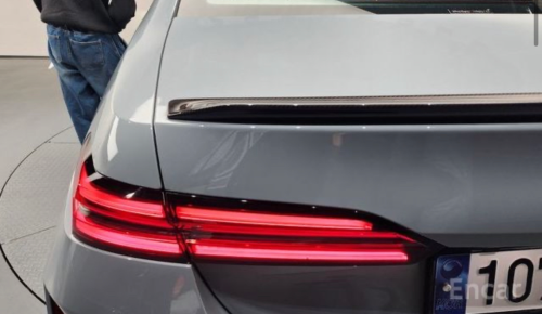 BMW G90 M5 Hybrid Sedan 2025