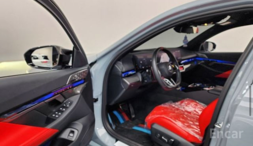 BMW G90 M5 Hybrid Sedan 2025