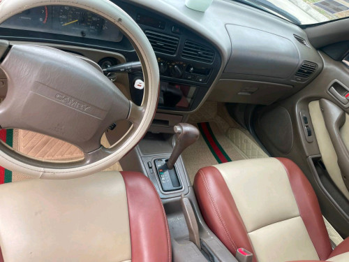 camry 94 ឯកសារគ្រប់លក់2650$ចរចា 016 91 49 49 017 90 9926