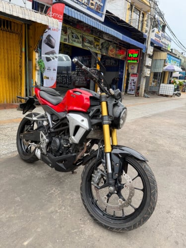 CB150 ឆ្នាំ 2018 លក់ 1600$ ចរចារ សំណំុស៊ីន