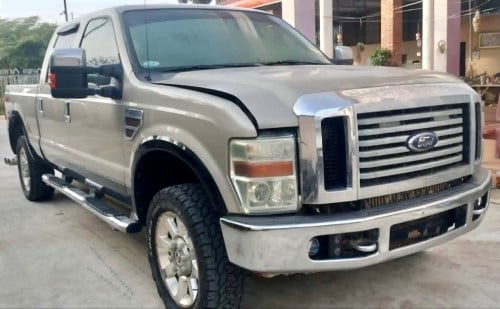 Ford F-250 ឆ្នាំ08 ឡានក្រដាសពន្ធ ម៉ាស៊ូតស៊ីន កាពីតាស់ អត់បុកប៉ះ ឡានស្អាត មានពន្ធ លក់ធូៗ 13500 $ ចរចា