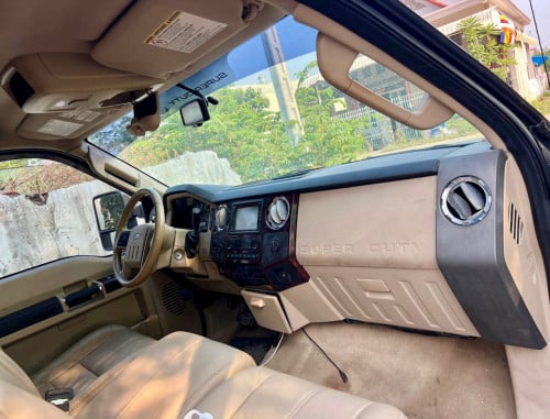 Ford F-250 ឆ្នាំ08 ឡានក្រដាសពន្ធ ម៉ាស៊ូតស៊ីន កាពីតាស់ អត់បុកប៉ះ ឡានស្អាត មានពន្ធ លក់ធូៗ 13500 $ ចរចា