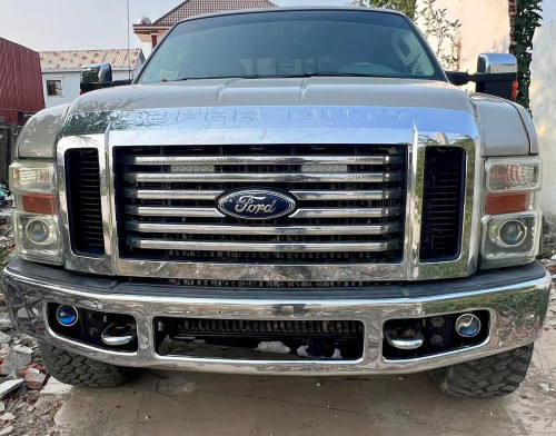 Ford F-250 ឆ្នាំ08 ឡានក្រដាសពន្ធ ម៉ាស៊ូតស៊ីន កាពីតាស់ អត់បុកប៉ះ ឡានស្អាត មានពន្ធ លក់ធូៗ 13500 $ ចរចា