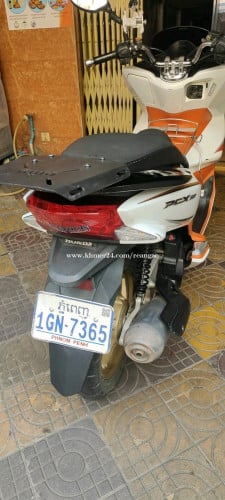 Honda PCX 017 មួយទឹក 80%