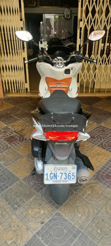 Honda PCX 017 មួយទឹក 80%
