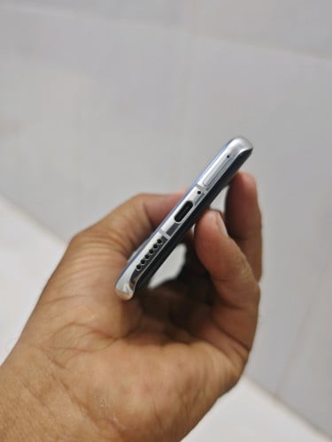 Huawei P40 Pro 8g/256g_Global(វៃដូរបាន)👉$215