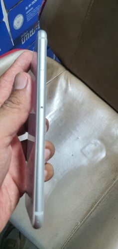 iPhone 8 plus 64G អត់ជាប់អ្វីទាំងអស់សំណុំ