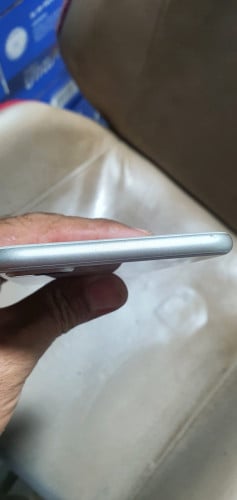 iPhone 8 plus 64G អត់ជាប់អ្វីទាំងអស់សំណុំ