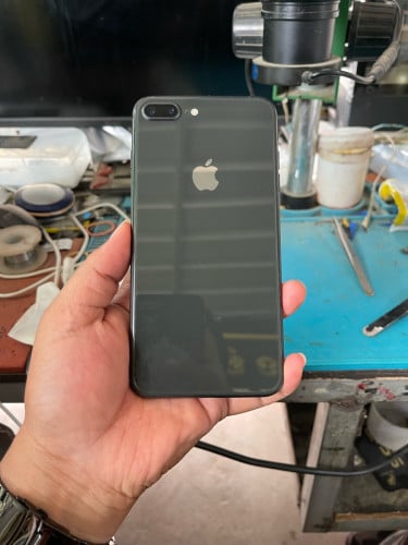 iPhone 8plus 64G