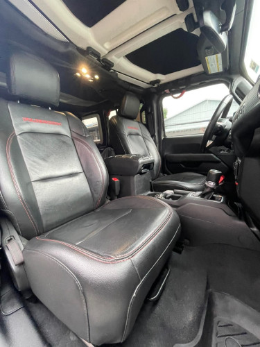 Jeep Rubicon ឆ្នាំ2019 ក្រដាសពន្ធ ធានាឡានស្អាត ទឹកថ្នាំហ្ស៊ីន1ជុំ
