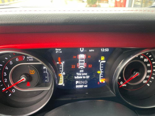 Jeep Rubicon ឆ្នាំ2019 ក្រដាសពន្ធ ធានាឡានស្អាត ទឹកថ្នាំហ្ស៊ីន1ជុំ