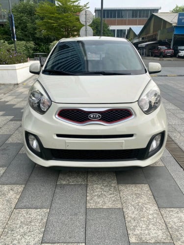 Kia morning ឆ្នាំ2012 full option sport ប្រើសោរ