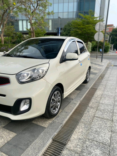 Kia morning ឆ្នាំ2012 full option sport ប្រើសោរ