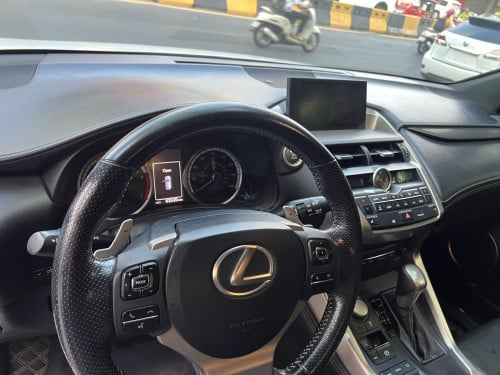 Lexus Nx 200t  F sport គុជ៣
