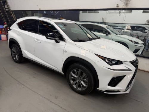 Lexus Nx200t 2017 F sport upgrade Nx300 2021 full option