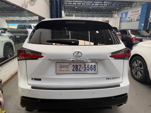 Lexus Nx200t 2017 F sport upgrade Nx300 2021 full option