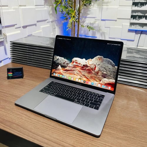Mac book pro 16 inch 32gb ram i9