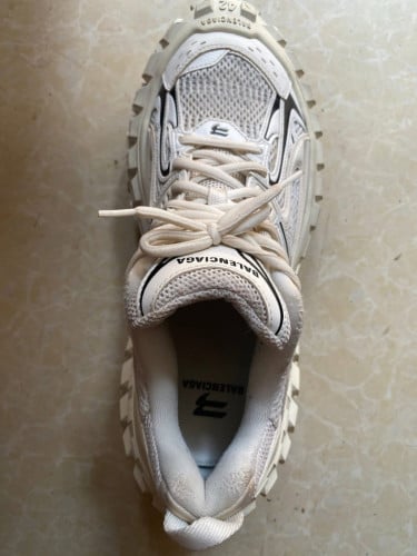 Original Balenciaga low trainers secondhand size 42