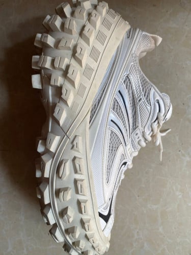 Original Balenciaga low trainers secondhand size 42
