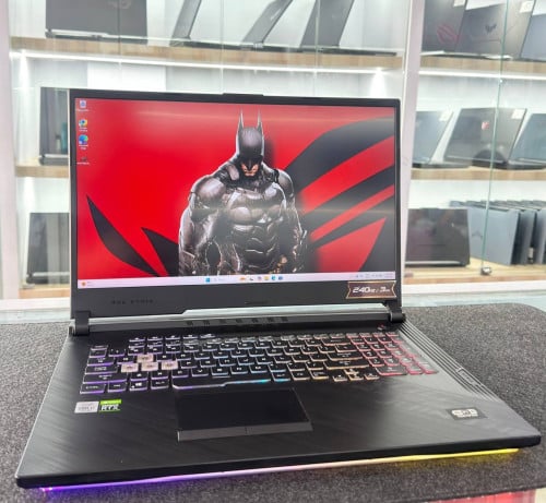 ROG Strix G712/i7-10th/16GB/512gb/RTX2070(8G)/17.3”(240hz)/RGB Light