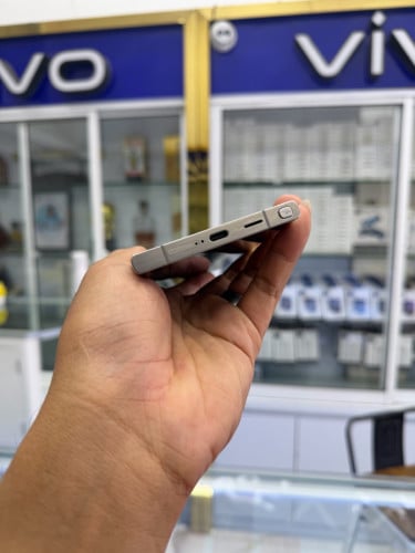 S24ultra 512G ក្រុមហ៊ុន សុីម2