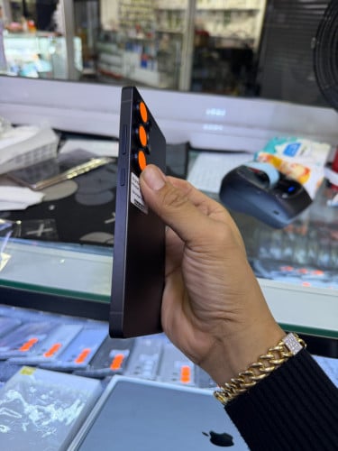 Samsung S25ultra 256G Jet black ក្រុមហ៊ុន