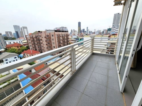 Specious 2Bedrooms & 2Bathrooms with fully furnished for lease​ | TTP – 3 mins to Russian market