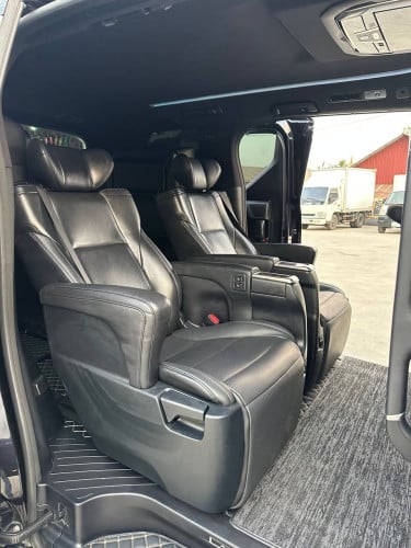 TOYOTA ALPHARD 2016 Hybrid Full ពណ៌ខ្មៅ ក្នុងខ្មៅ (Upgrade Lexus LM350)