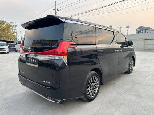 TOYOTA ALPHARD 2016 Hybrid Full ពណ៌ខ្មៅ ក្នុងខ្មៅ (Upgrade Lexus LM350)