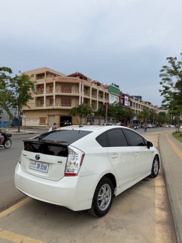 Toyota Prius 2010 opposition2 15200$