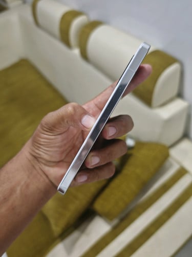Xiaomi 13 12g/256g_CH(វៃដូរបាន)👉$215