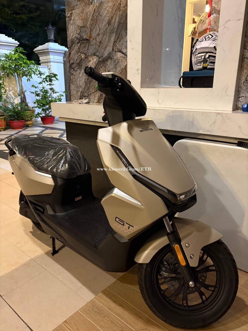 ម៉ូតូអគ្គិសនី Honda GT abs