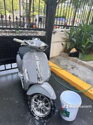 ម៉ូតូលក់