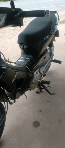 ម៉ូតូលក់