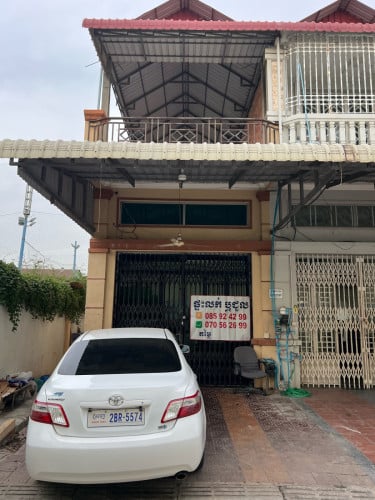 ផ្ទះជួលនៅខាងជេីងវត្តសំរោងអណ្តែត