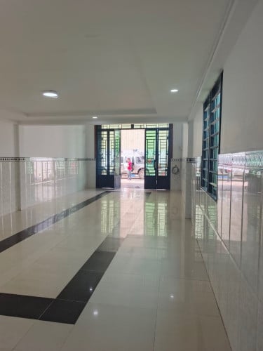 ផ្ទះជួលនៅខាងជេីងវត្តសំរោងអណ្តែត