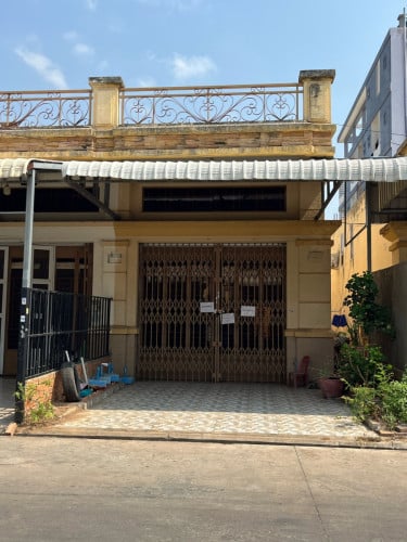 ផ្ទះជួលក្នុងបុរីពិភពឈូកមាស