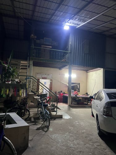 ផ្ទះនៅទីប្រជុំជន មានមន្ទីពេទ្យ សាលារៀន រោងចក្រ ទិញទុកសំរាប់ធ្វើផ្ទះក៏បាន ឬនៅជាលក្ចណៈគ្រួសារក៏បាន