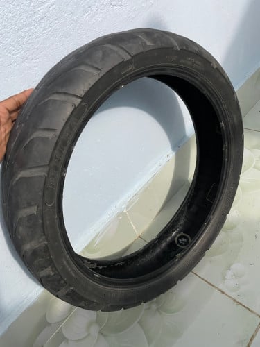 លក់សំបក1មេៗ លេខ 120/90/17 ធំជាងZin នៅថ្មីក្រឡាជ្រៅ ទីតាំង ផ្សាថ្នល់បត់ លូវជាតិលេខ3ផ្តាកែវ