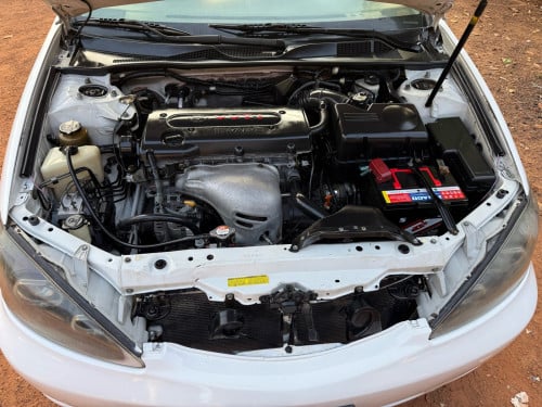 ឡានលក់បាឡែឆ្នាំ2003LE ABS ក្នុងលឿង