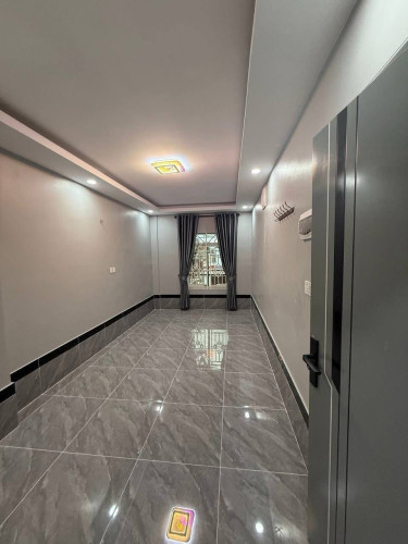 អគារលក់ តម្លៃ330000$ចរចា ប៉ោយប៉ែត
