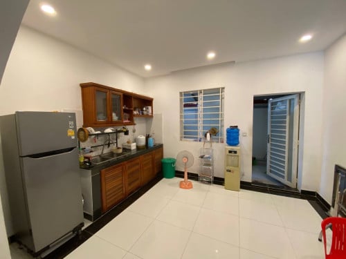 តម្លៃ 51500$(ចរចារ)