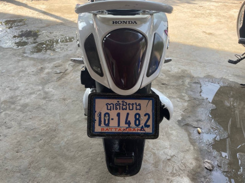 លក់ប្រញាប់លុយ700$ចរចារ