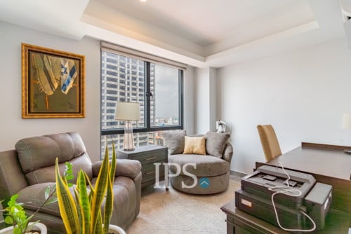 #FORSALE 3-Bedroom Condoโจ -๐Parc 21, Boeung Trabek, Phnom Penh